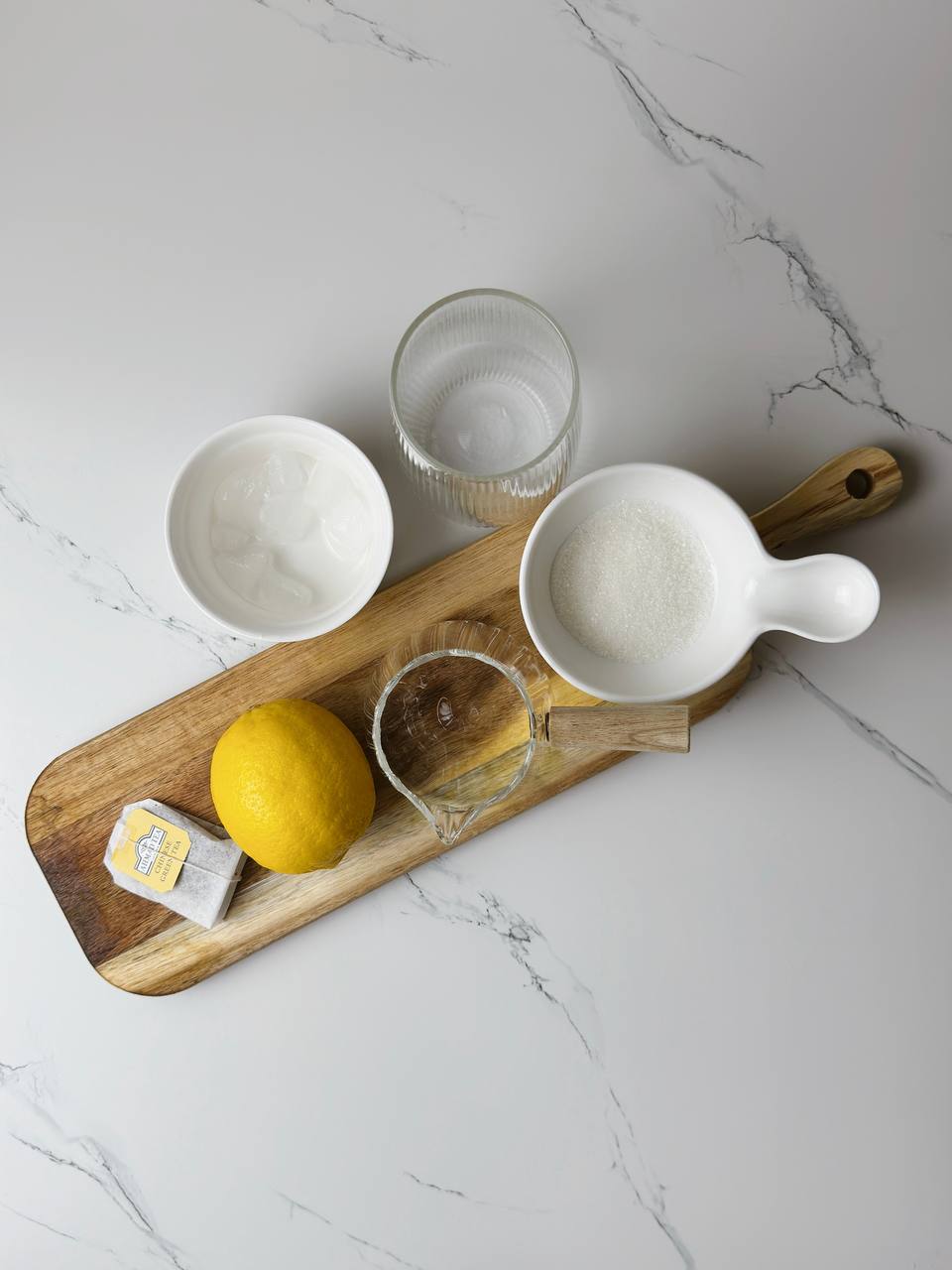 Ingredients for cold green tea with lemon
