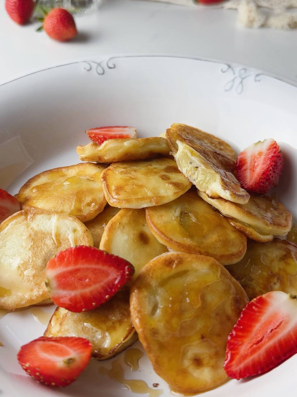 fluffy banana greek yogurt pancakes close up