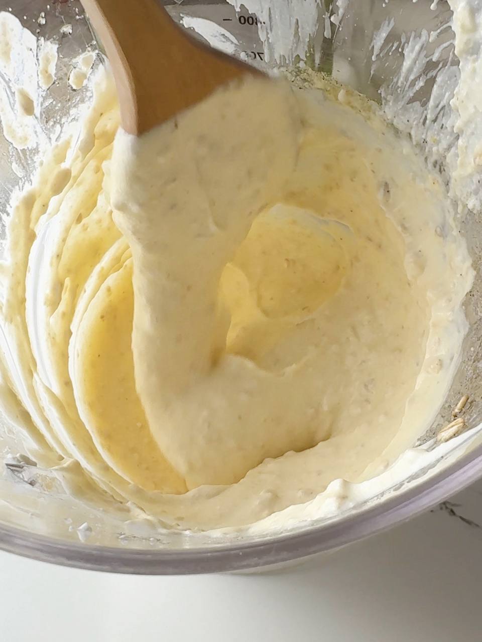 blending cottage cheese, oats, egg, and sugar until smooth