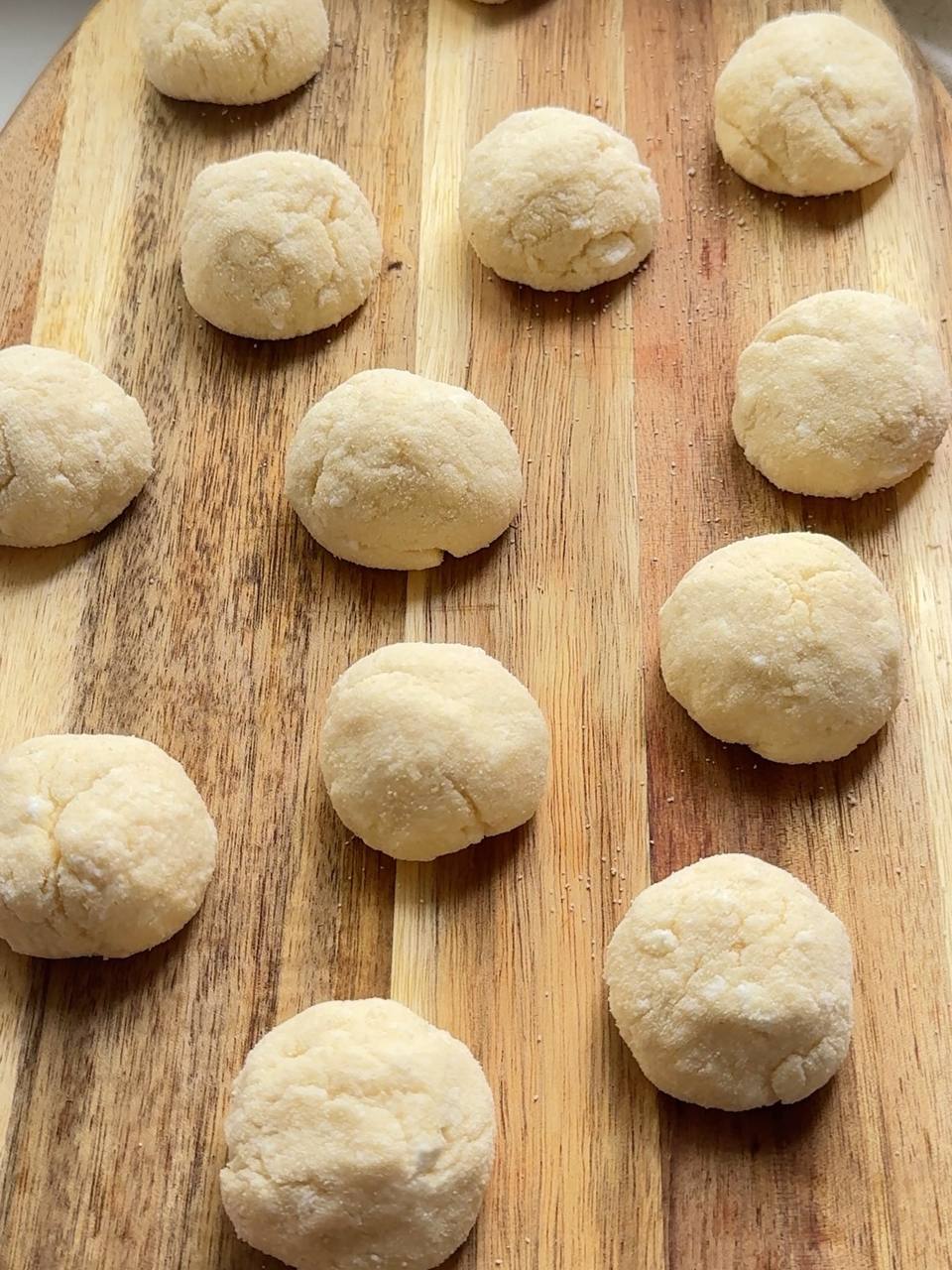 cottage cheese donuts ready for frying