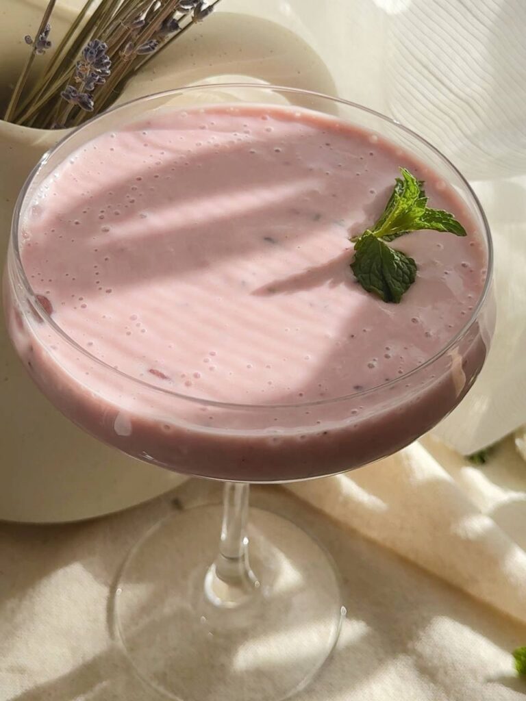 high-protein blackcurrant smoothie with Greek yogurt