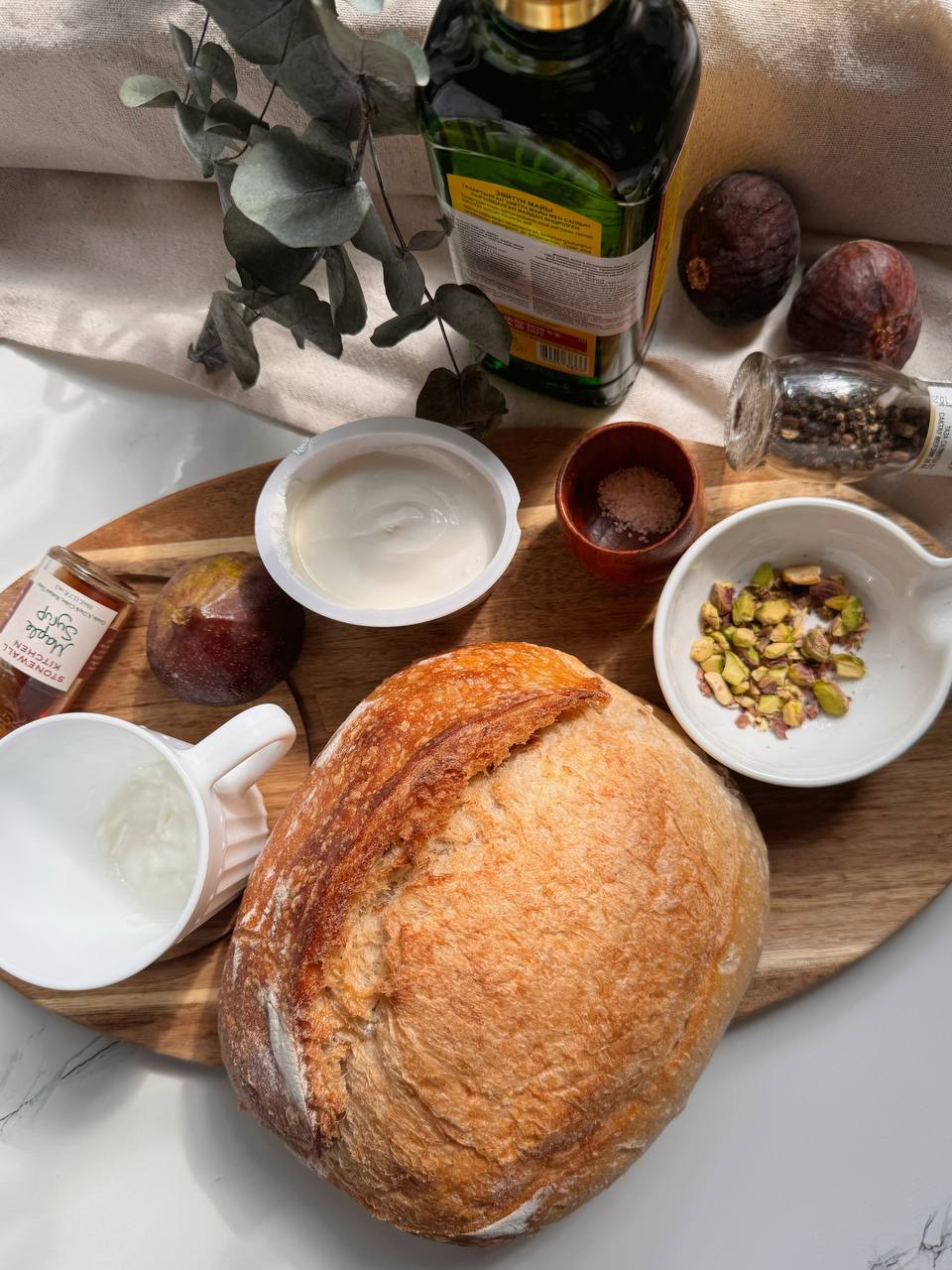 ingredients for fig cottage cheese toast with pistachios and maple syrup